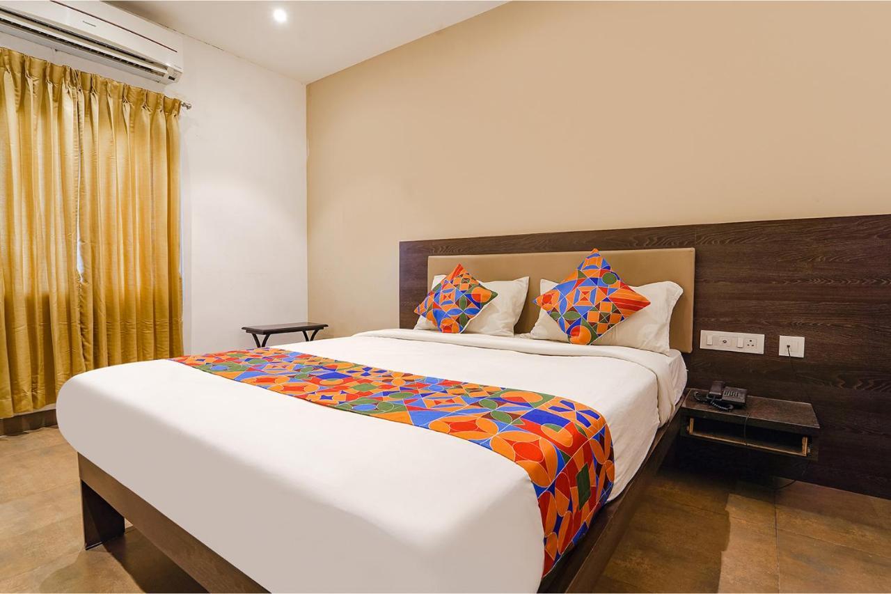 Fabhotel Karpagam - 900M From Nehru Stadium Kójamputtúr Exteriér fotografie