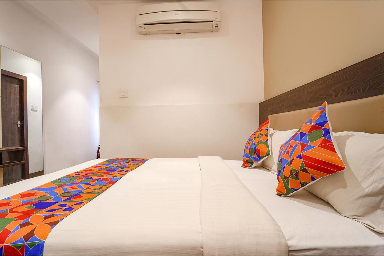 Fabhotel Karpagam - 900M From Nehru Stadium Kójamputtúr Exteriér fotografie