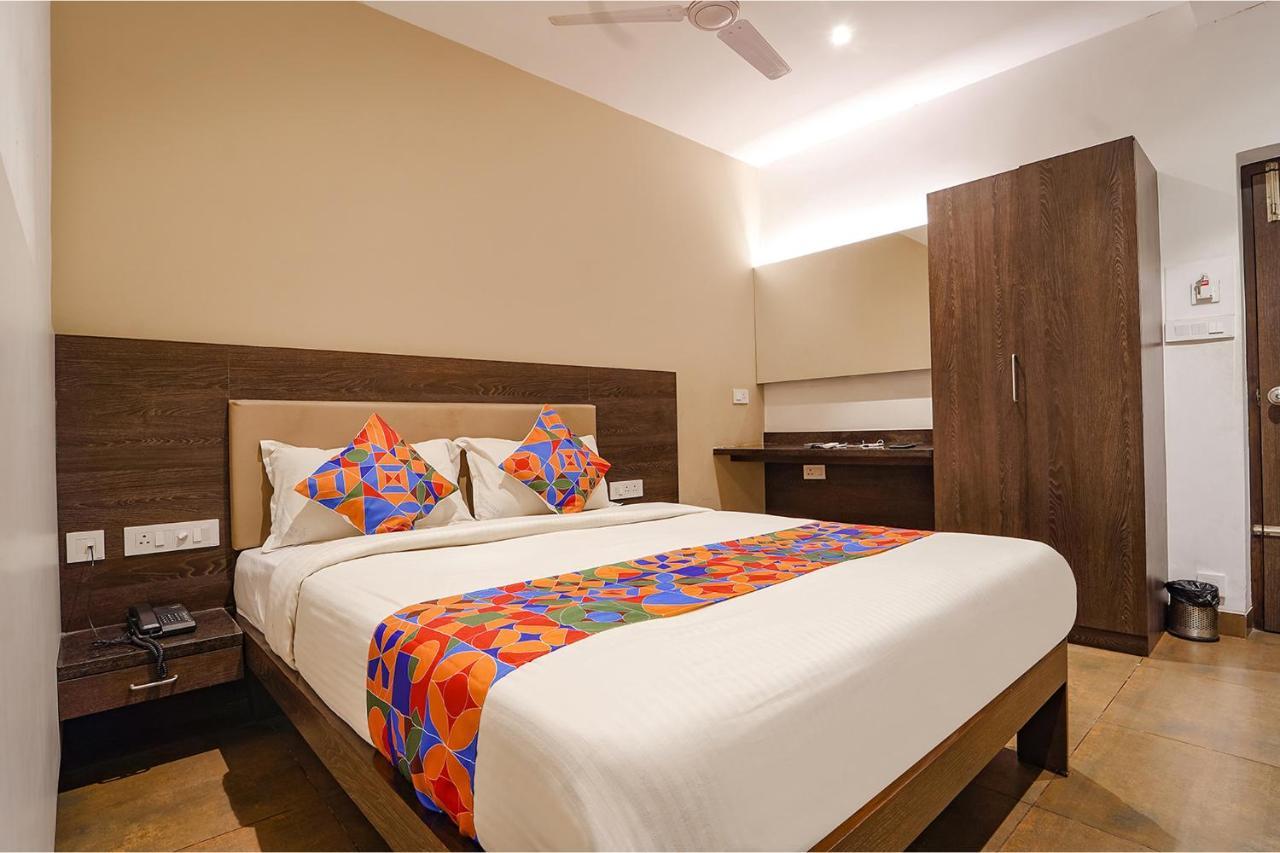 Fabhotel Karpagam - 900M From Nehru Stadium Kójamputtúr Exteriér fotografie